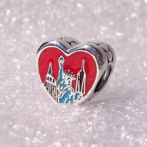 pandora nyc charm